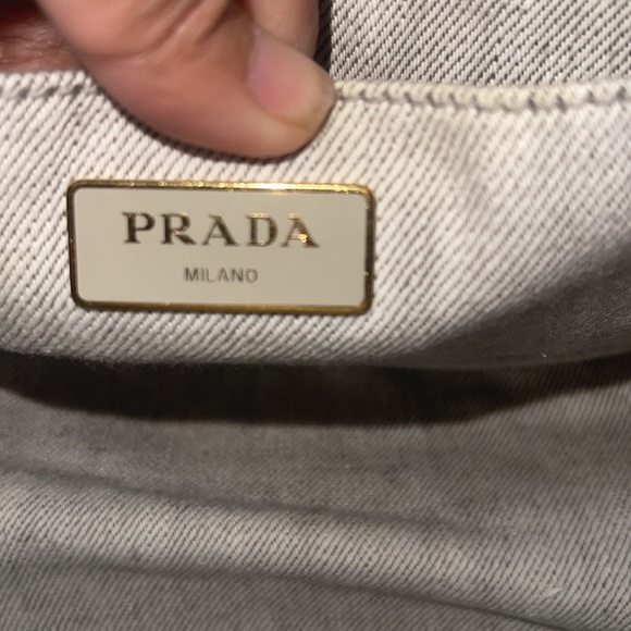 Authentic Prada Canapa - Picture 12 of 17